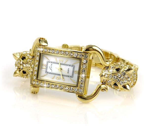 Women Watch Gold